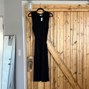 Brand New GAP Lg black midi dress